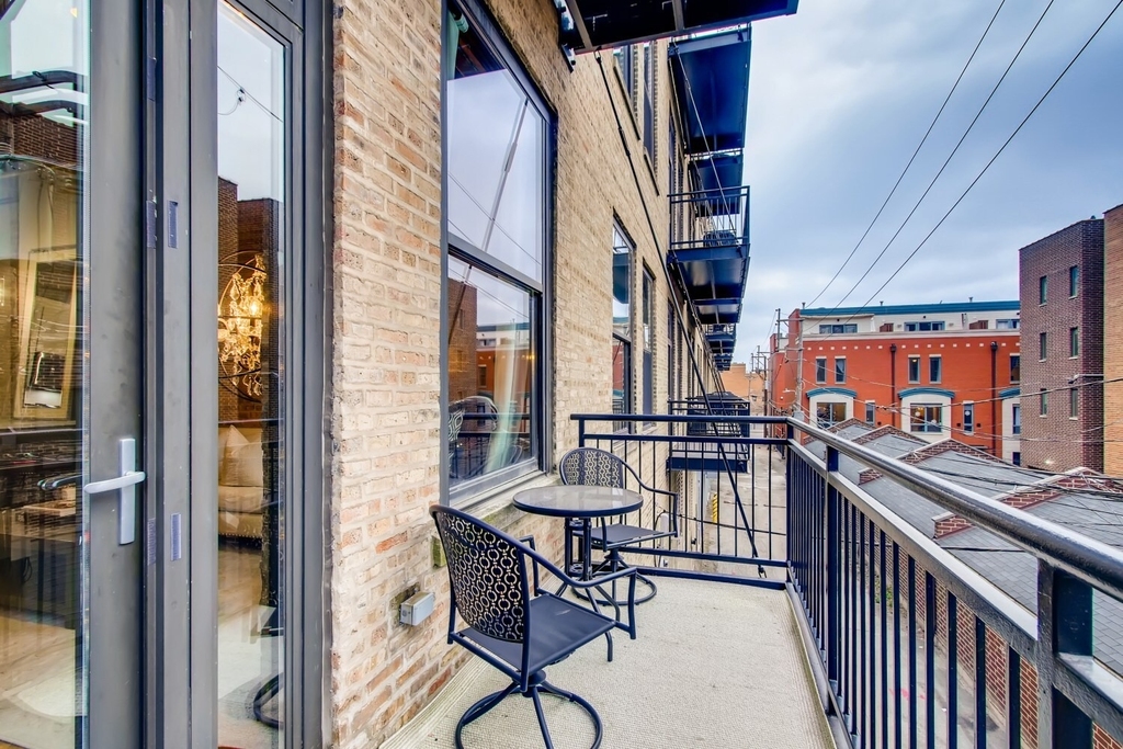 1040 W Adams Street - Photo 10