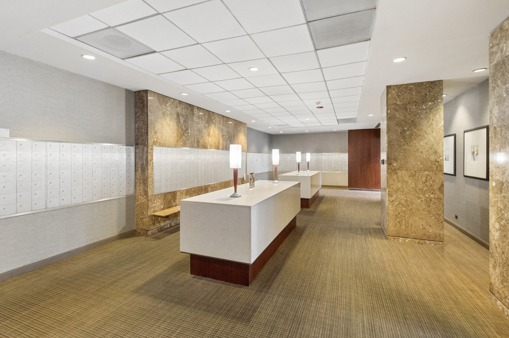 655 W Irving Park Road - Photo 11