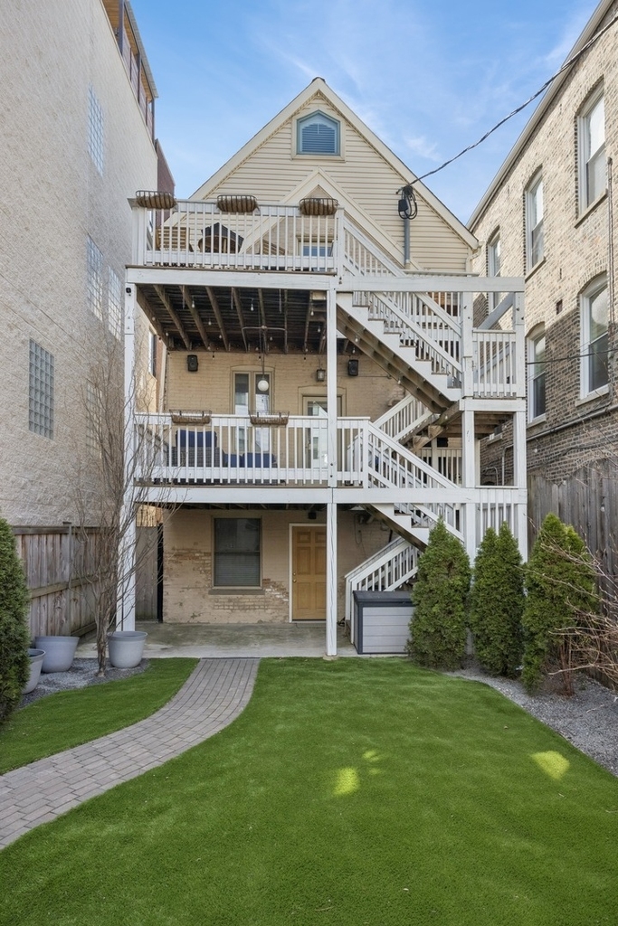 1065 N Marshfield Avenue - Photo 29