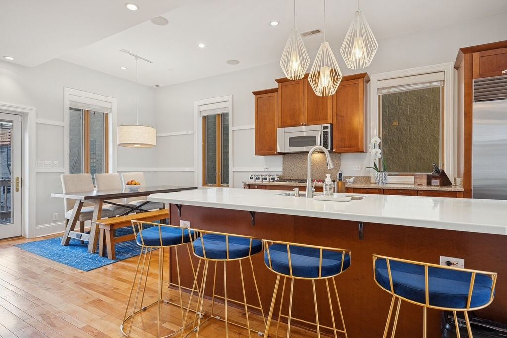 1065 N Marshfield Avenue - Photo 14