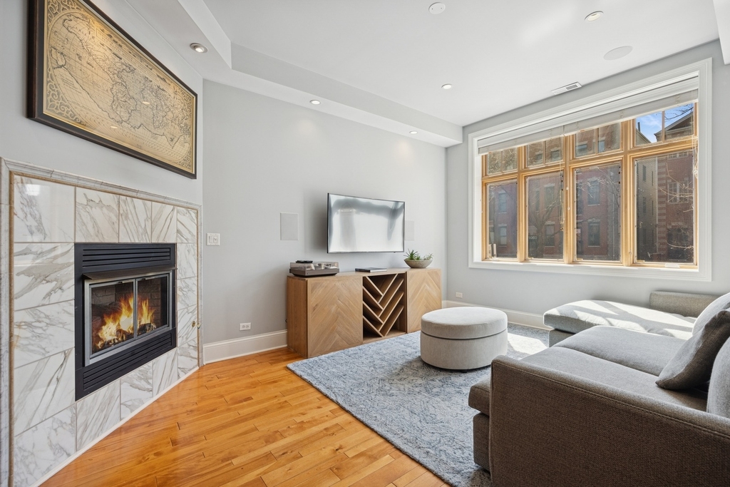 1065 N Marshfield Avenue - Photo 21
