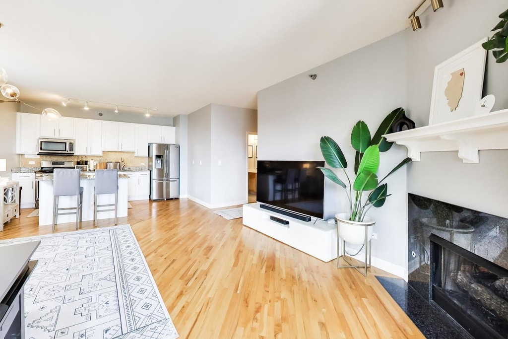 41 E 8th Street - Photo 10
