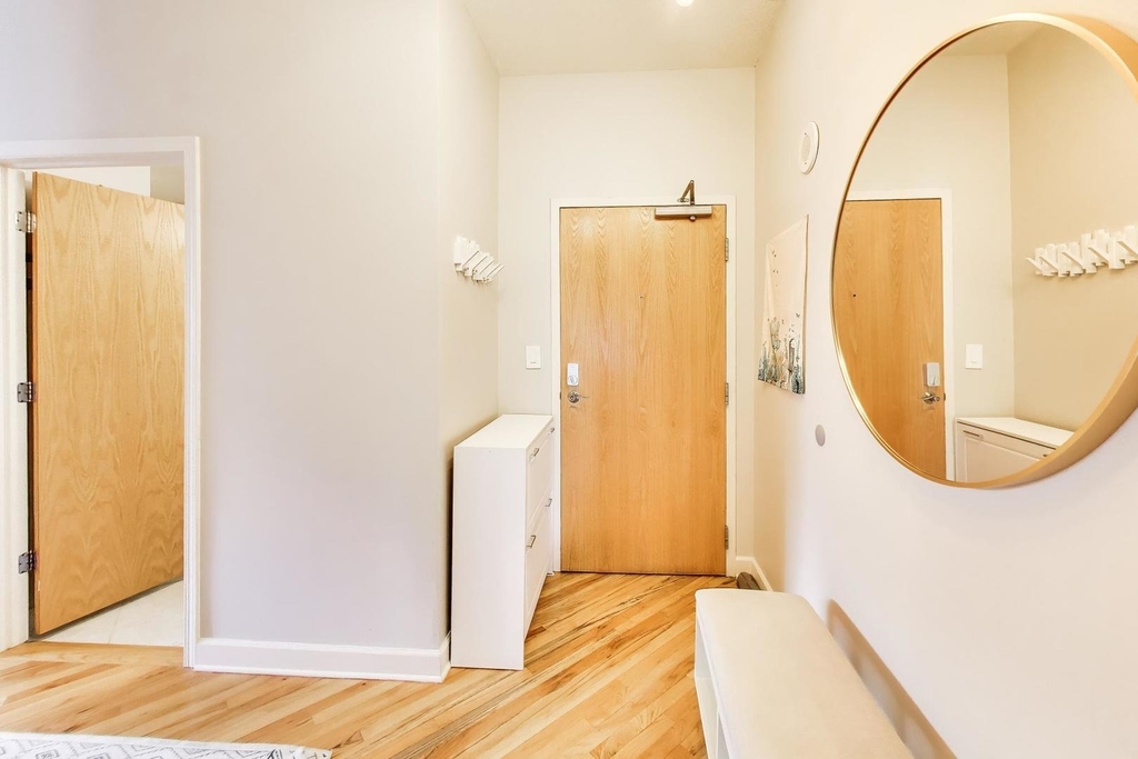 41 E 8th Street - Photo 6