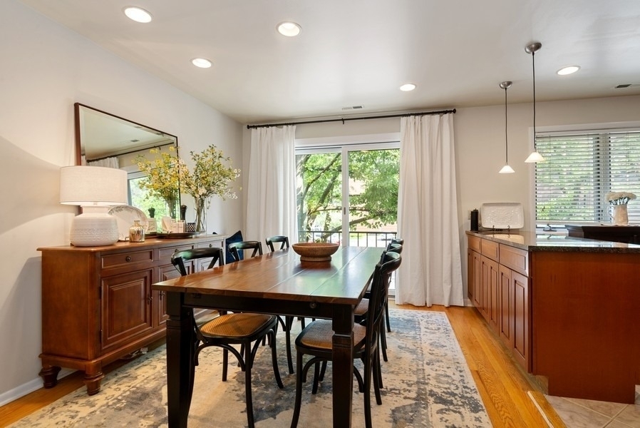 753 W Dickens Avenue - Photo 8