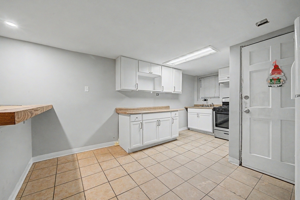 2206 N Kostner Avenue - Photo 3