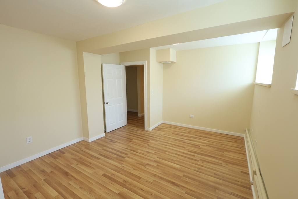 6157 W Belmont Avenue - Photo 8