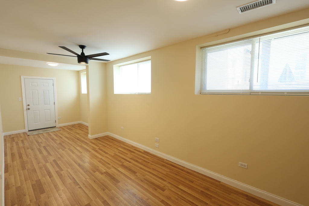 6157 W Belmont Avenue - Photo 3