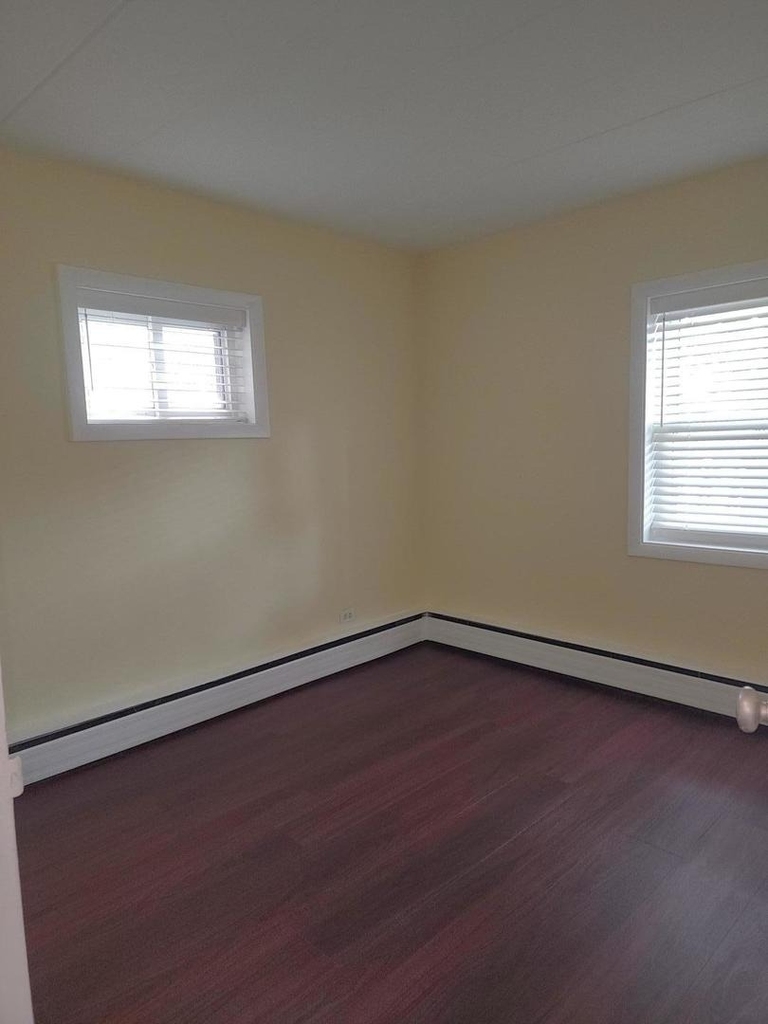 1318 Central Street - Photo 7