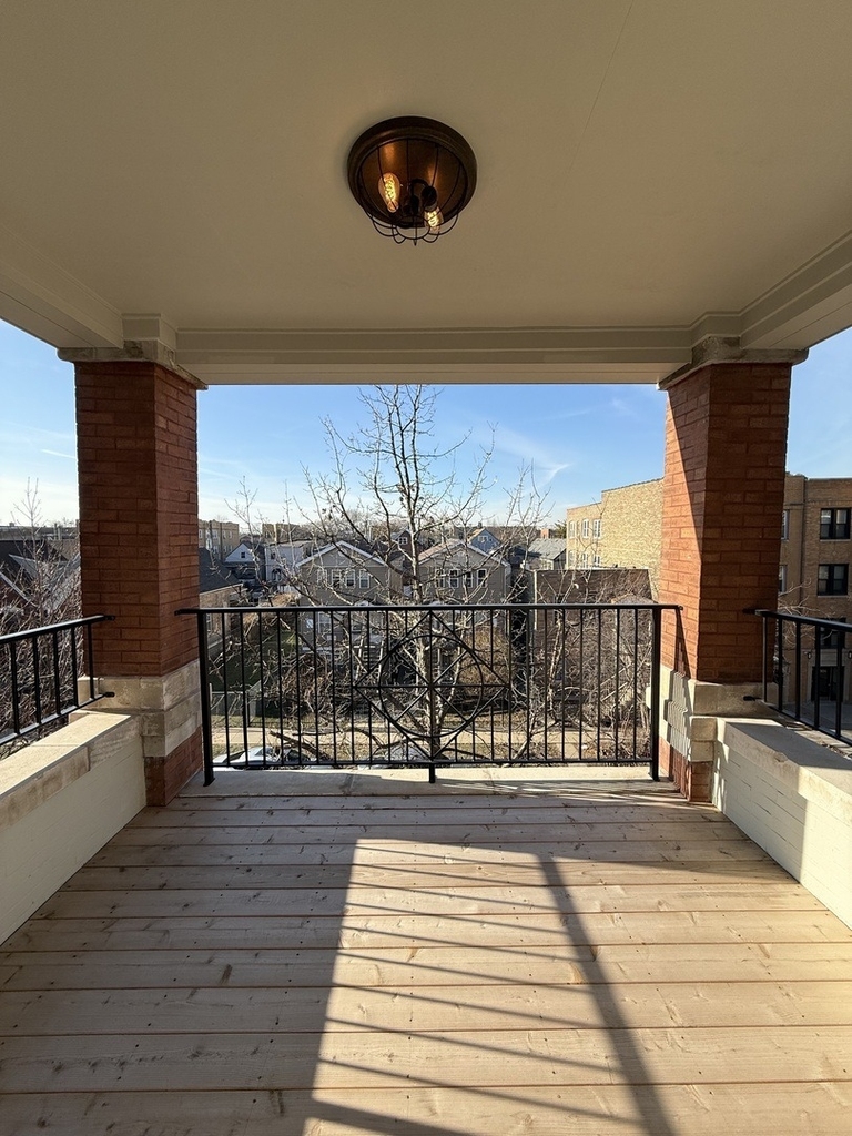 927 N Mozart Street - Photo 2