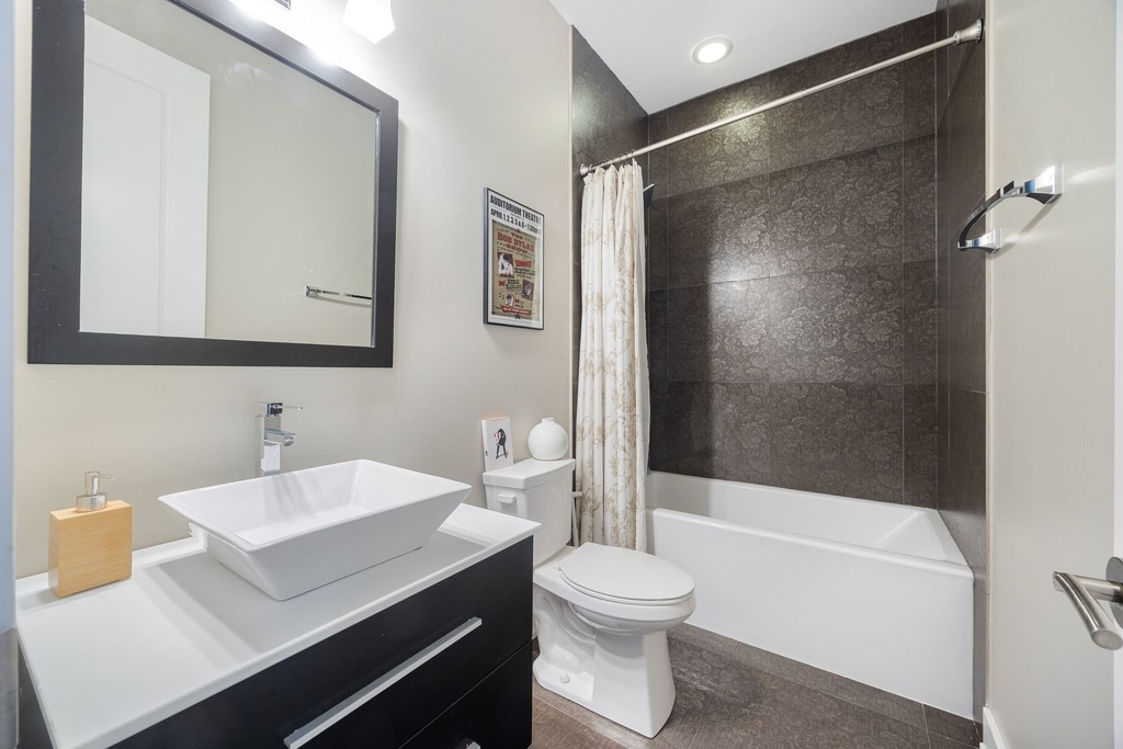 1327 W Grand Avenue - Photo 11