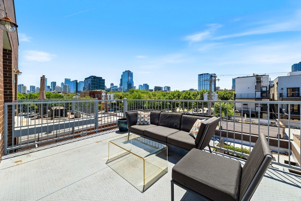 1327 W Grand Avenue - Photo 14