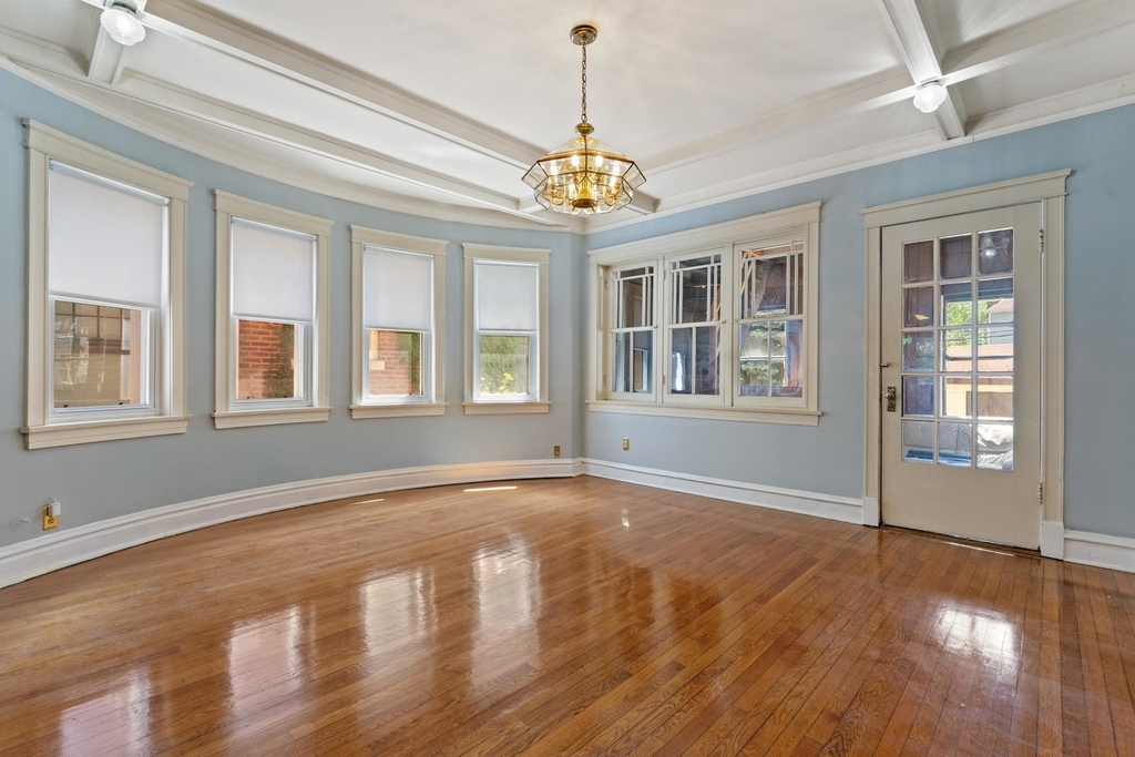 2051 E 72nd Place - Photo 5