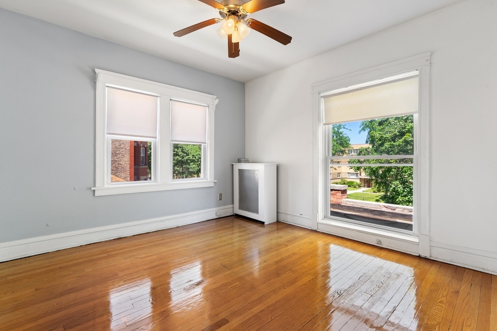 2051 E 72nd Place - Photo 9