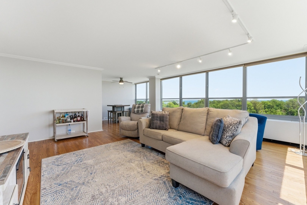 3550 N Lake Shore Drive - Photo 10