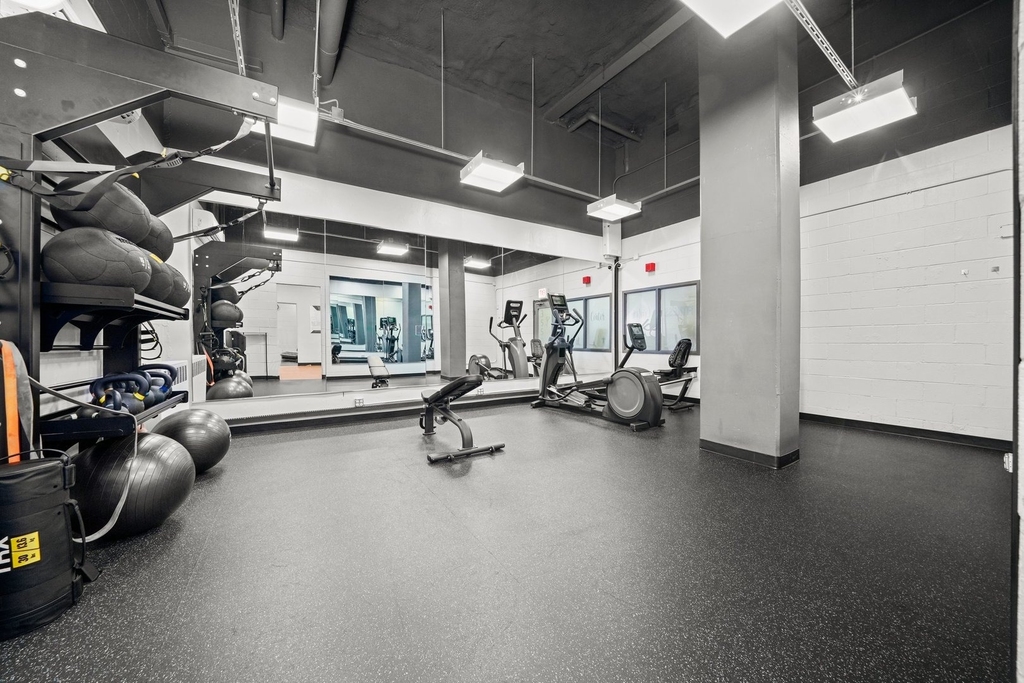 3550 N Lake Shore Drive - Photo 24