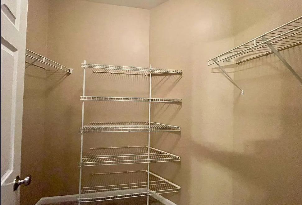 526 Grosvenor Lane - Photo 15
