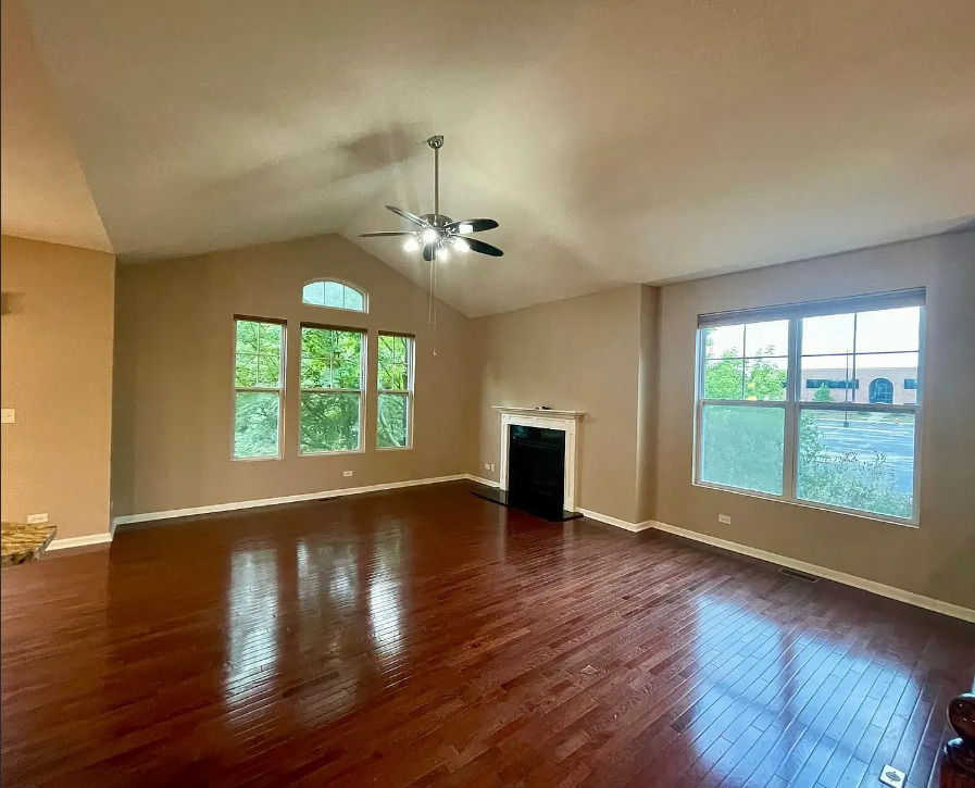 526 Grosvenor Lane - Photo 3