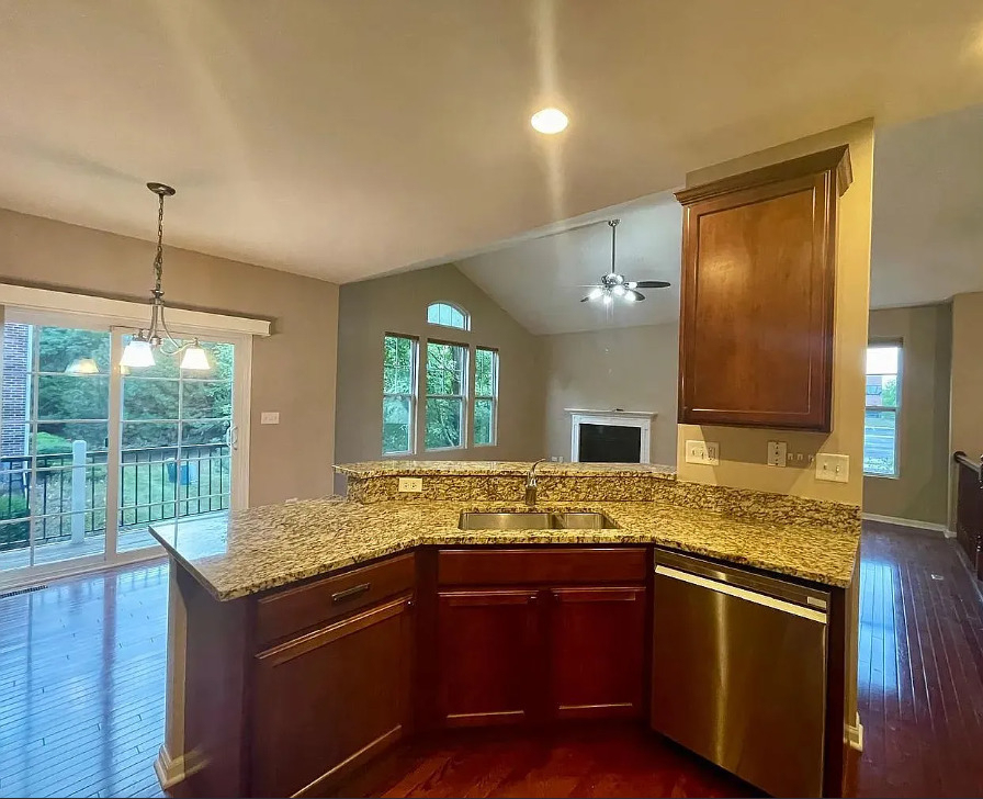 526 Grosvenor Lane - Photo 6