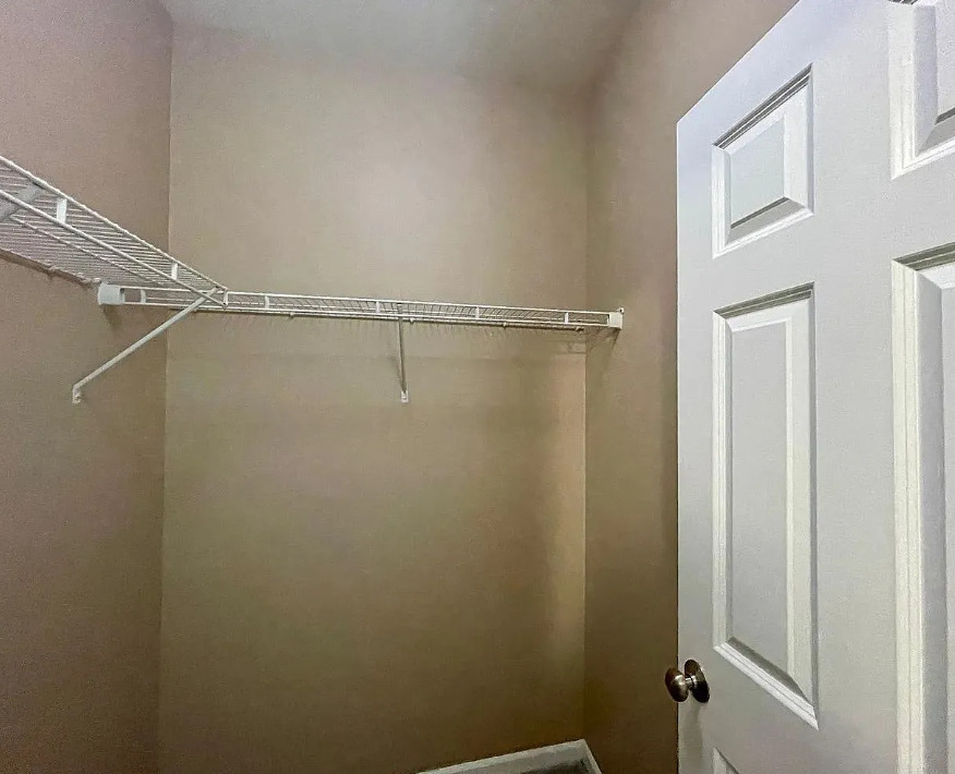 526 Grosvenor Lane - Photo 12