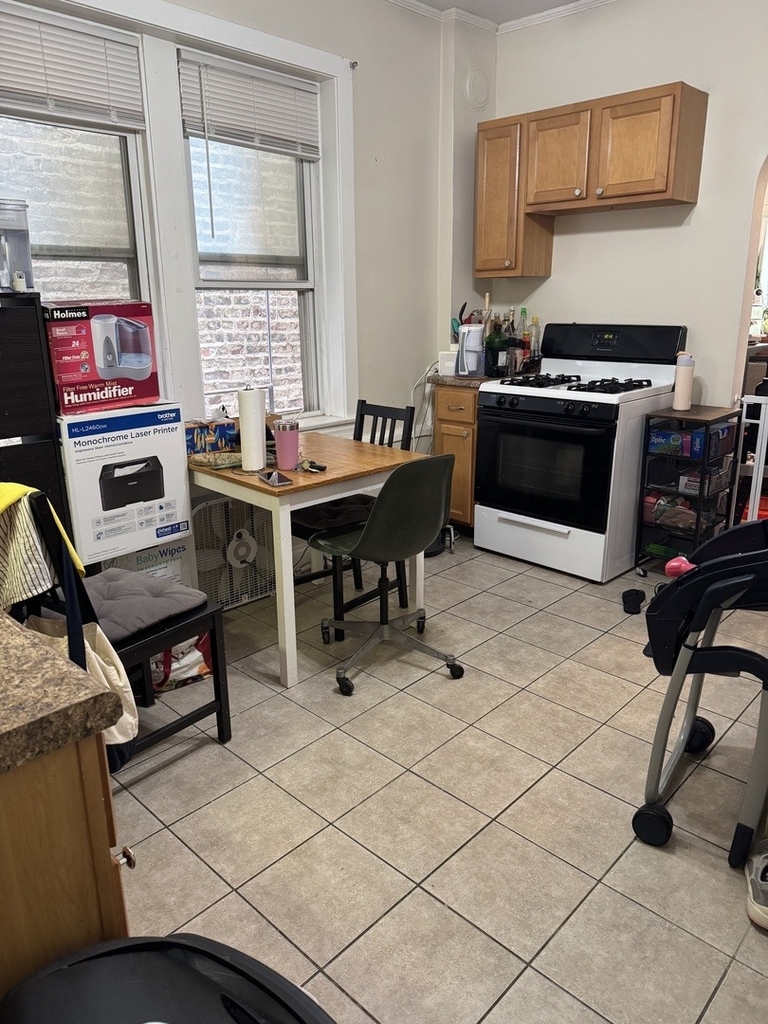 3145 S May Street - Photo 3
