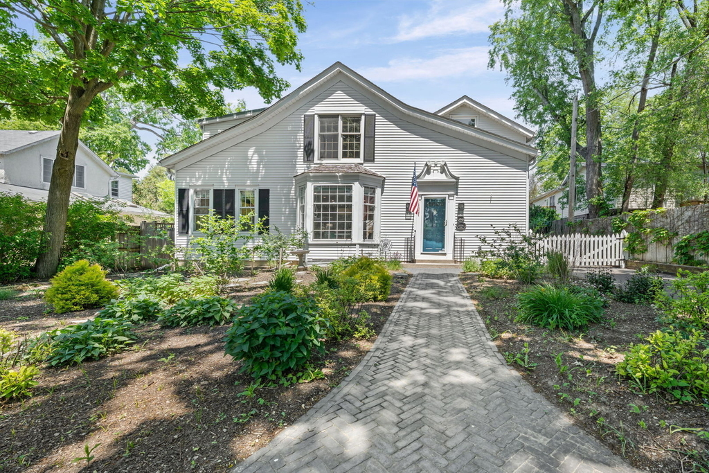 761 Cherry Street - Photo 0