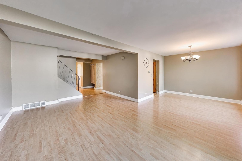 533 Thomas Road - Photo 3