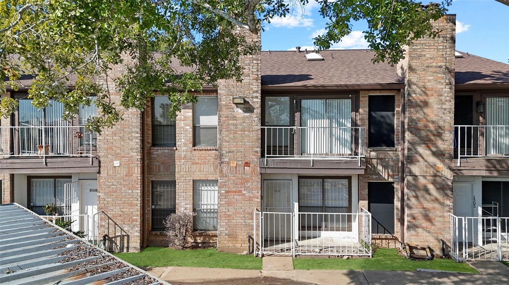 6633 W Airport Boulevard - Photo 3