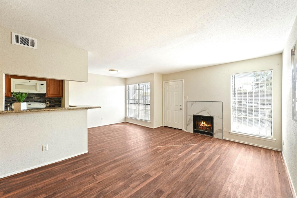 6633 W Airport Boulevard - Photo 13