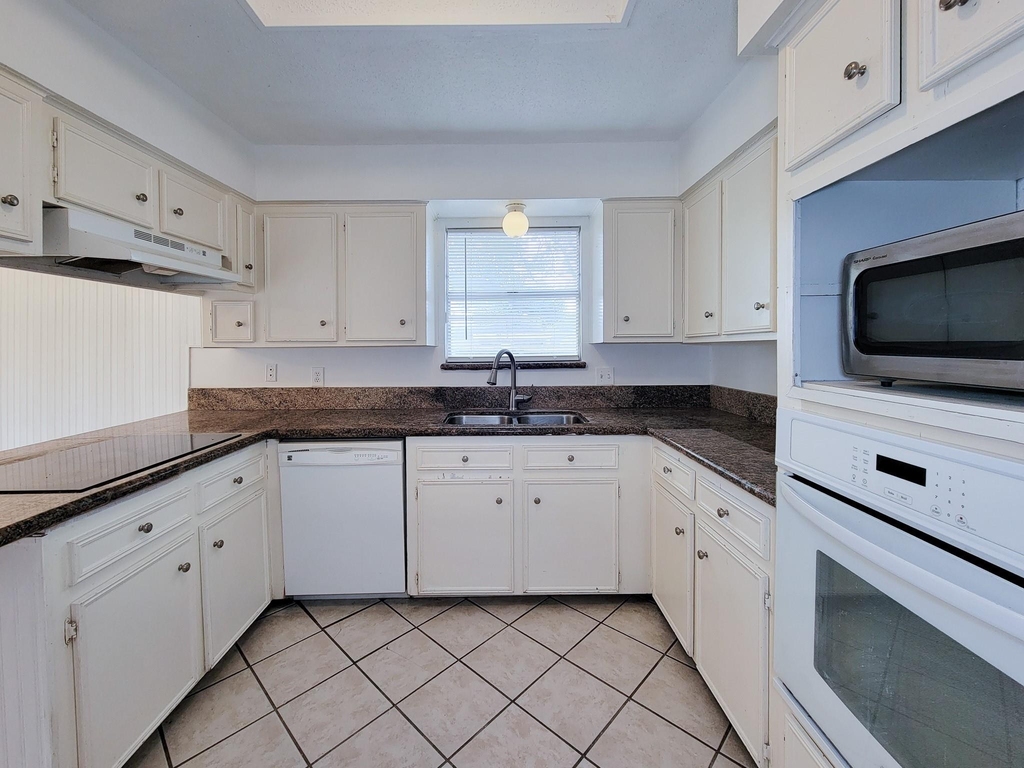 2710 Quail Creek Drive - Photo 14