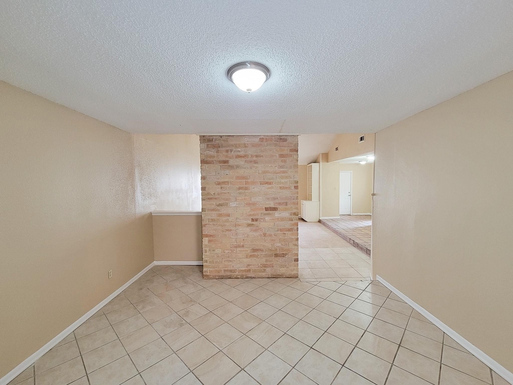 2710 Quail Creek Drive - Photo 11