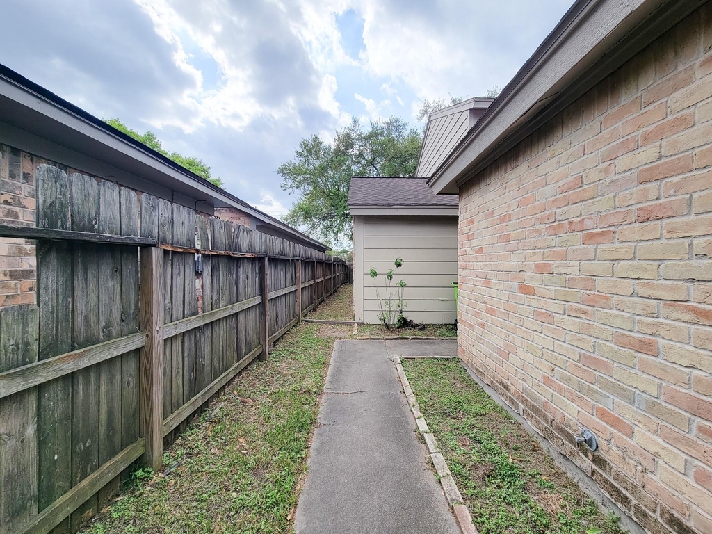 2710 Quail Creek Drive - Photo 1