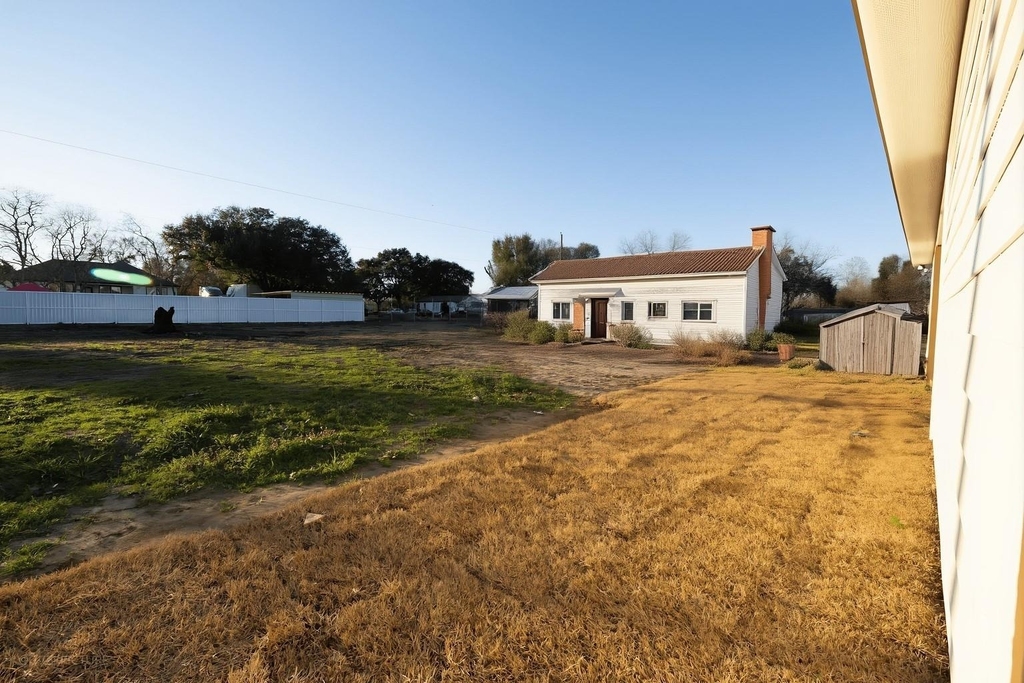 20733 Emerald Street - Photo 14