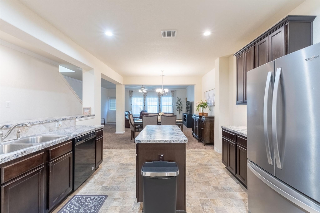 11413 Hackmatack Way - Photo 13