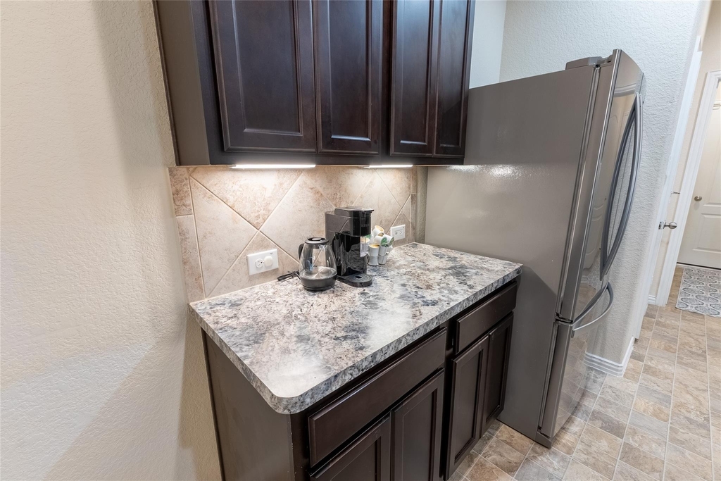 11413 Hackmatack Way - Photo 10