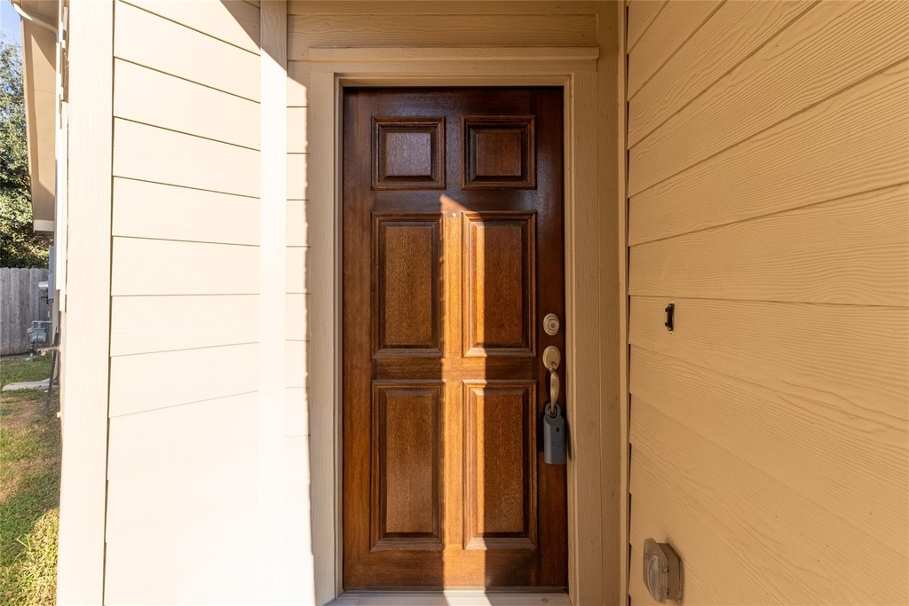 11413 Hackmatack Way - Photo 3