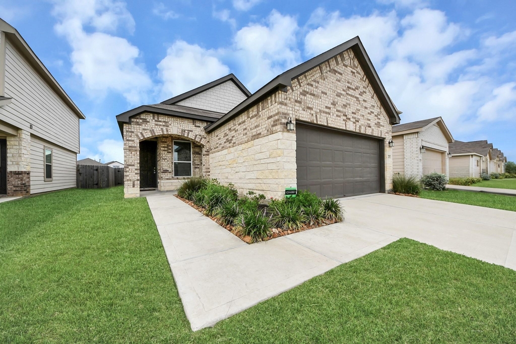 22830 Brisbee Lane - Photo 0