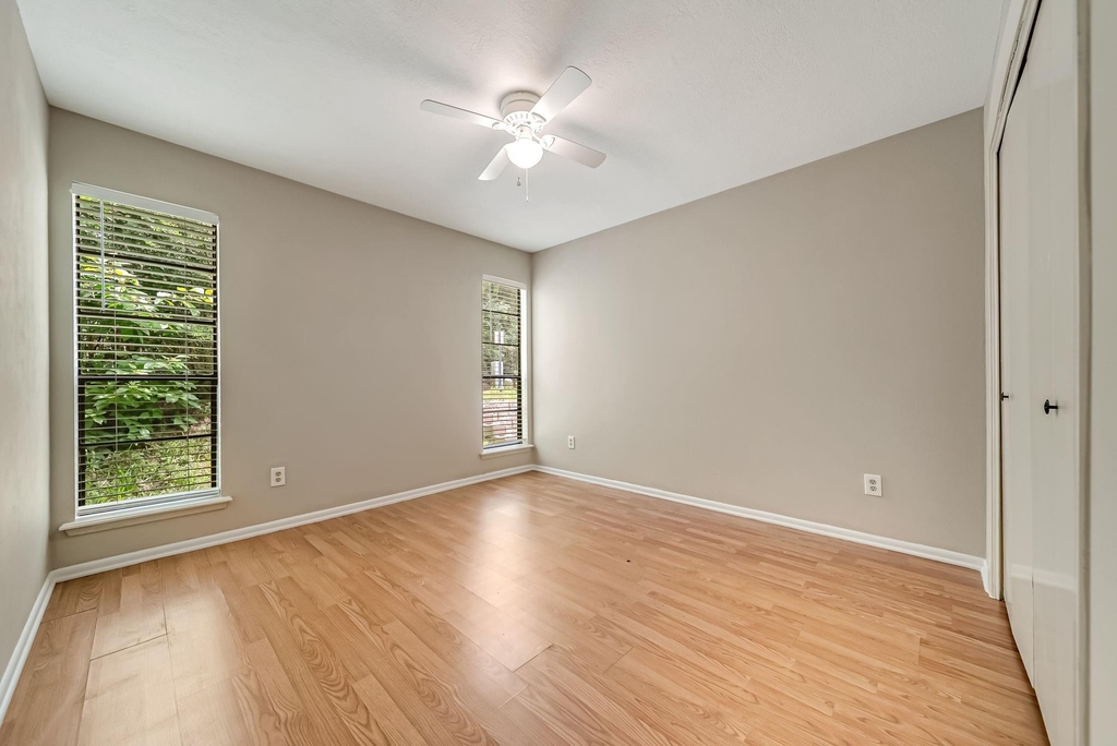 12038 Texas National Boulevard - Photo 10