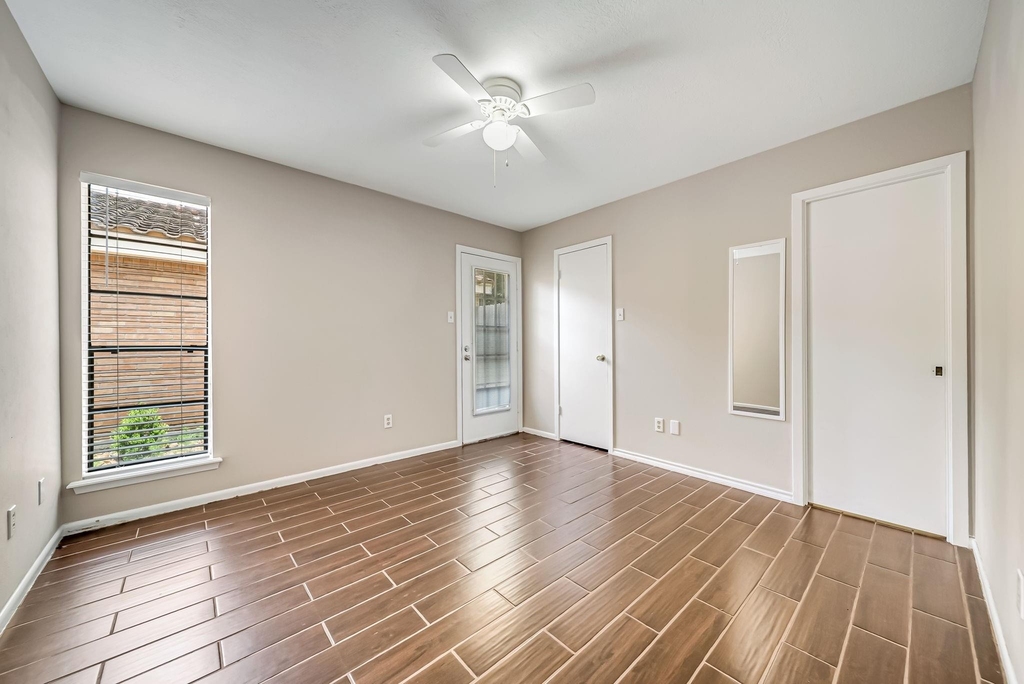 12038 Texas National Boulevard - Photo 4