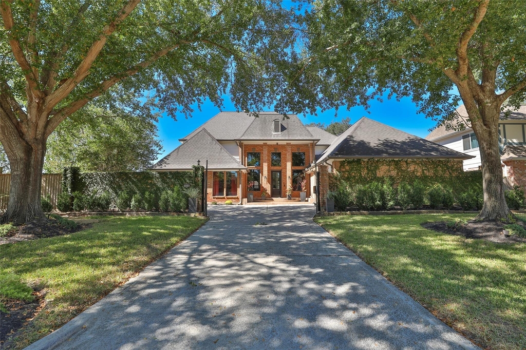 1818 Brookchester Drive - Photo 0
