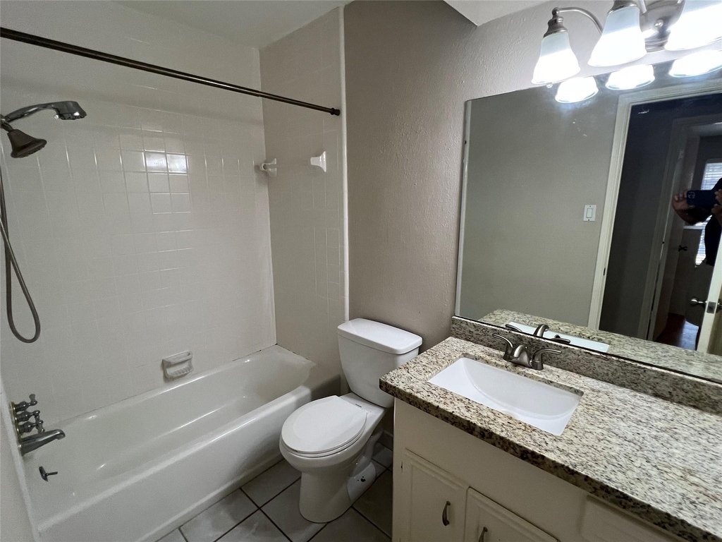 1819 Hanbury Court - Photo 14