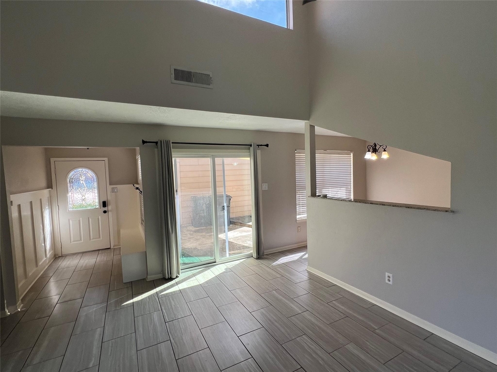 1819 Hanbury Court - Photo 3