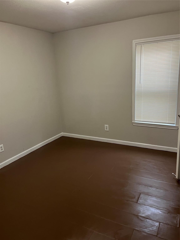 6813 Foster Street - Photo 10