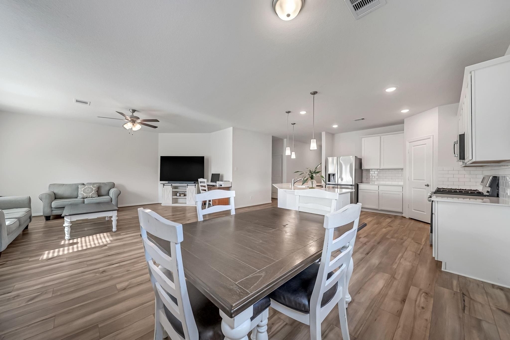 15250 White Moss Drive - Photo 8