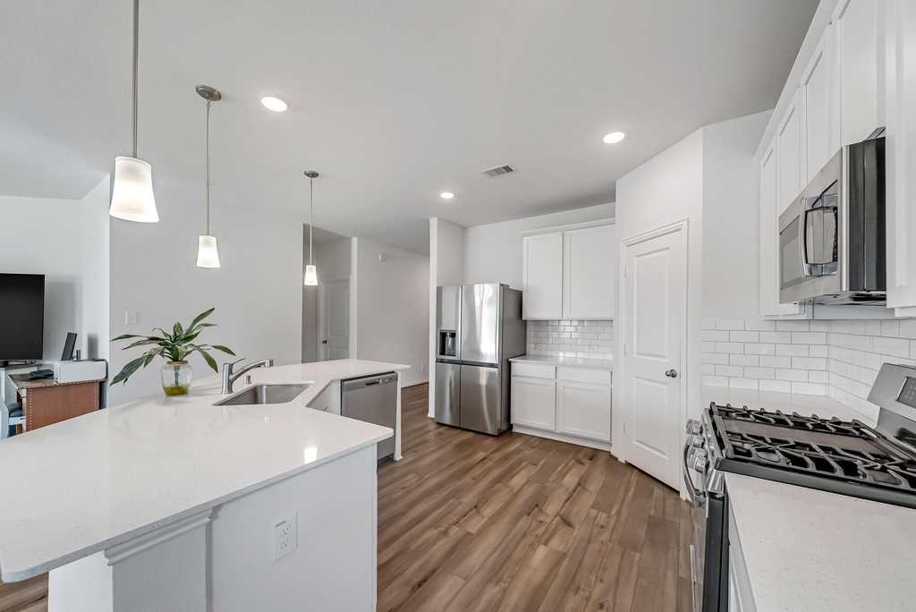 15250 White Moss Drive - Photo 4