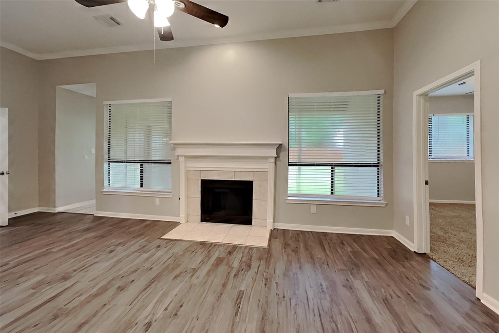 2015 Creston Drive - Photo 1