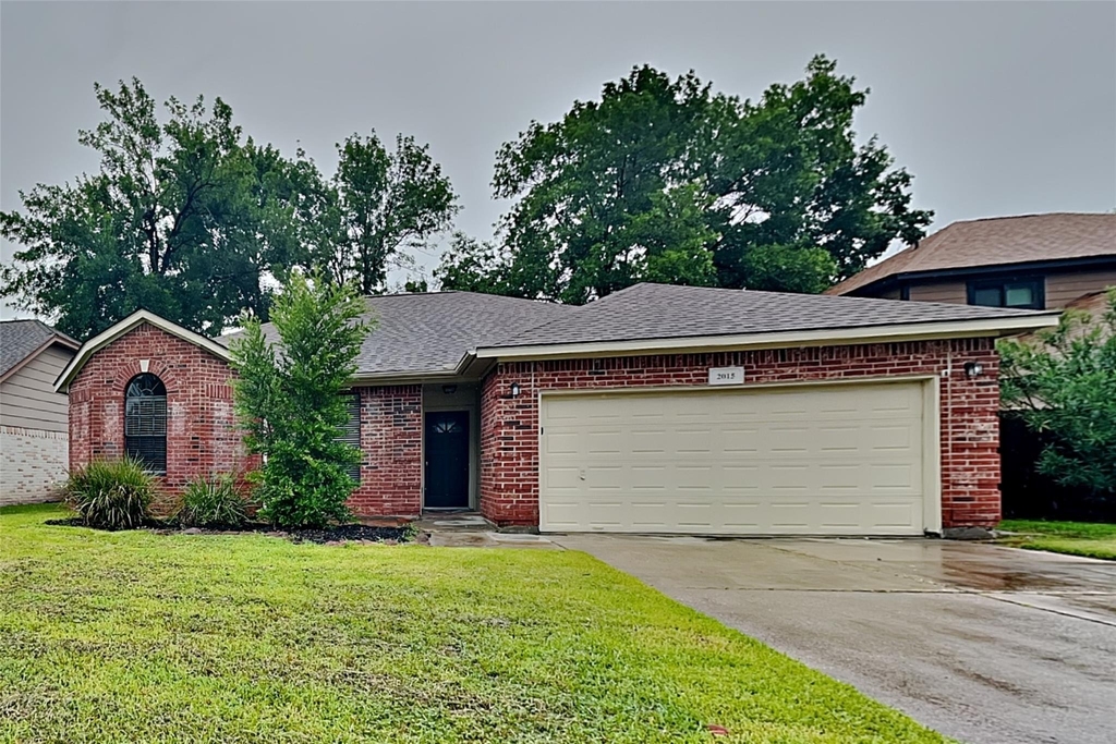 2015 Creston Drive - Photo 0