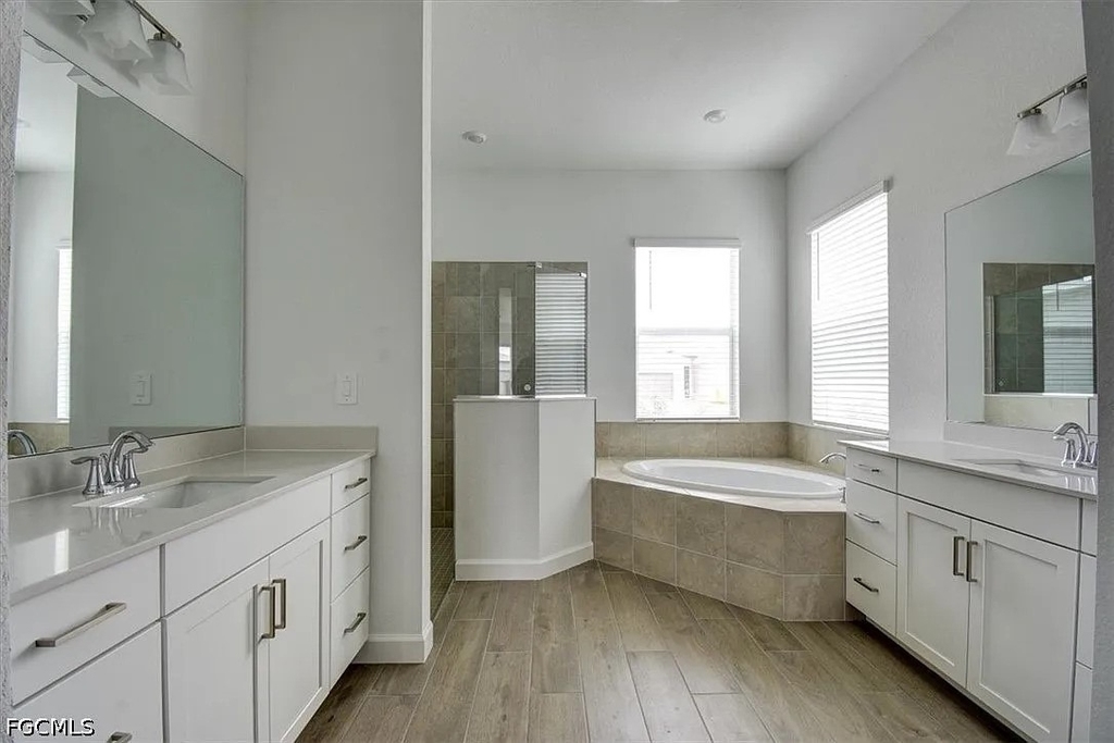 7796 Lakes Edge Lane - Photo 25