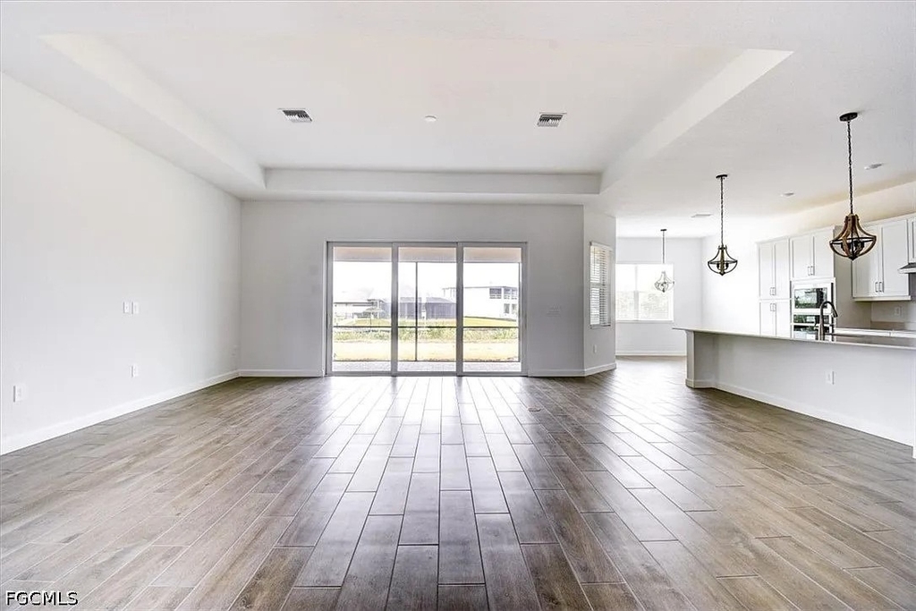 7796 Lakes Edge Lane - Photo 12