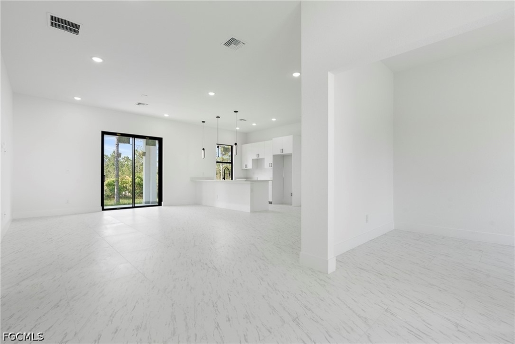 3175 Sunshine Boulevard - Photo 9