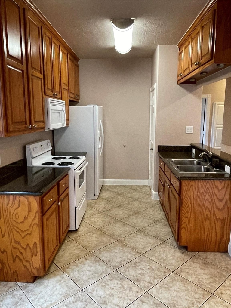 1018 S Booth Lane - Photo 6
